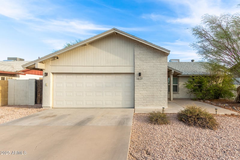 1631 Bell De Mar Dr, Tempe, AZ 85283