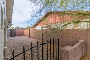 1631 Bell De Mar Dr, Tempe, AZ 85283