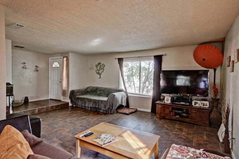 1631 E Apollo Rd, Phoenix, AZ 85042