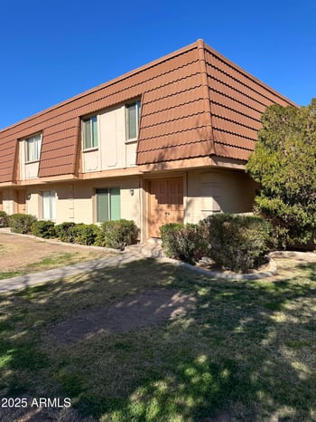 1631 Logan Dr, Tempe, AZ 85282