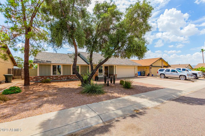 1631 W Beaubien Dr, Phoenix, AZ 85027