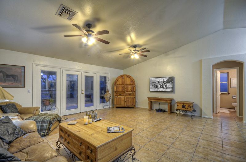 1631 W Maddock Rd, Phoenix, AZ 85086