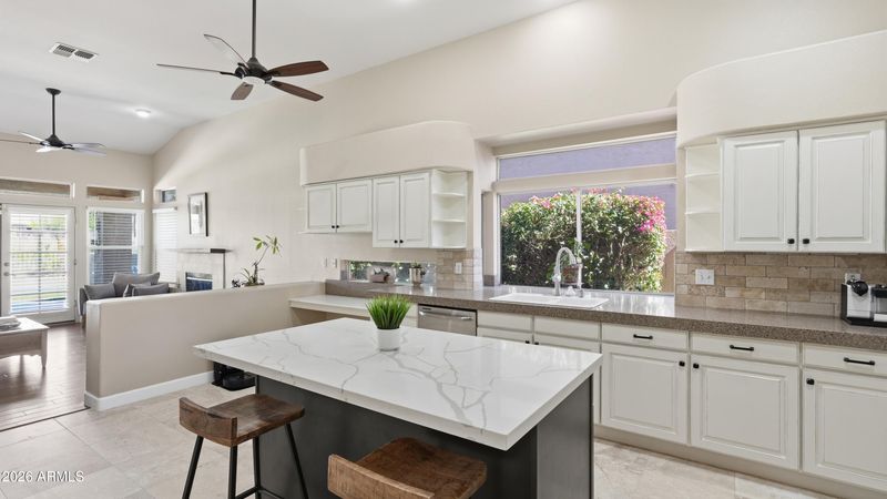 1632 E Saltsage Dr, Phoenix, AZ 85048