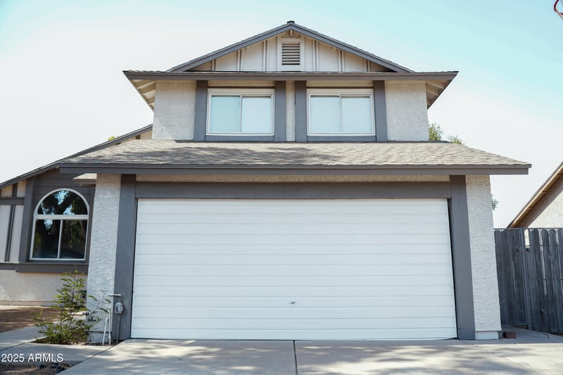 1632 Saint Charles Ave, Phoenix, AZ 85042
