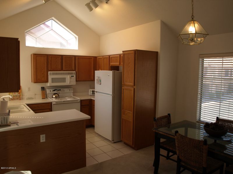 1633 E Lakeside Dr #128, Gilbert, AZ 85234