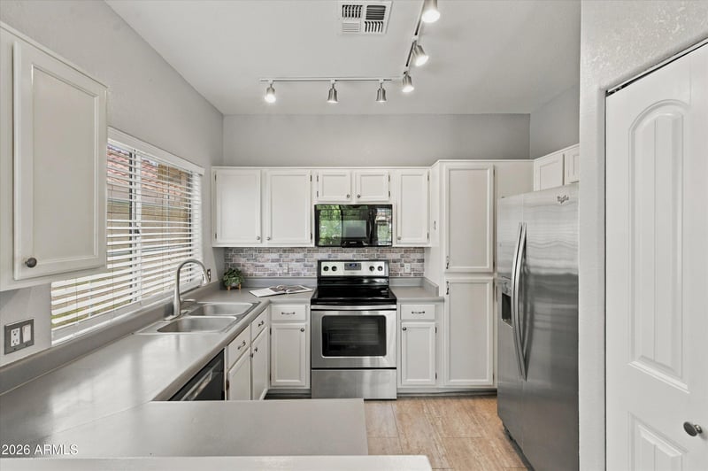 1633 E Lakeside Dr #165, Gilbert, AZ 85234