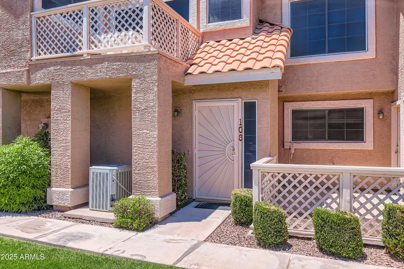 1633 Lakeside Dr #108, Gilbert, AZ 85234