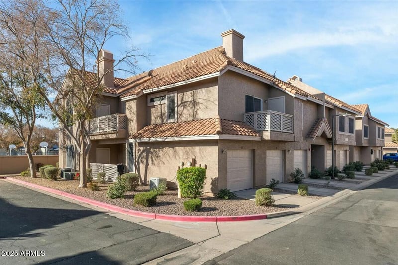 1633 Lakeside Dr #113, Gilbert, AZ 85234