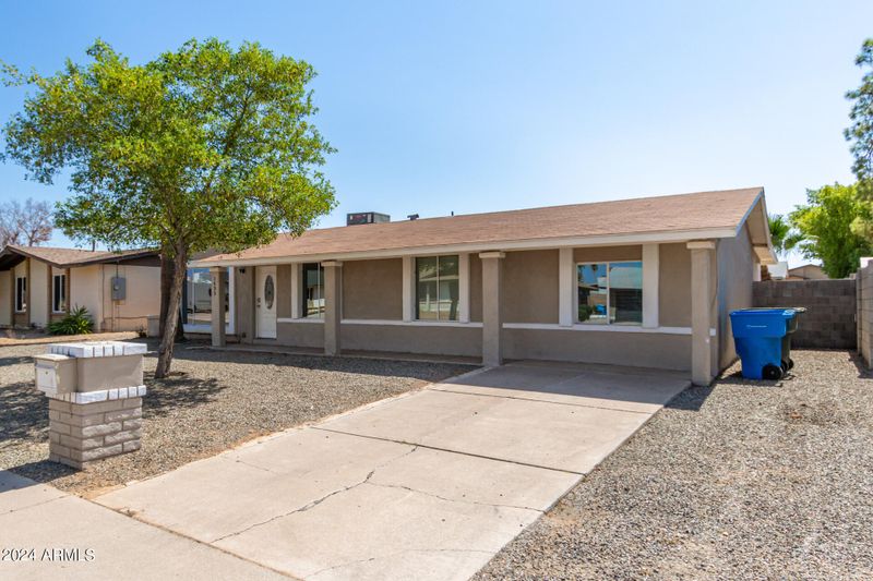 1633 W Marco Polo Rd, Phoenix, AZ 85027