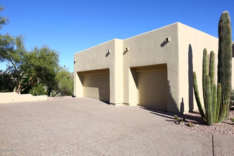 16330 E Emerald Dr, Fountain Hills, AZ 85268