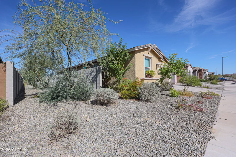 1634 Monte Way, Phoenix, AZ 85041