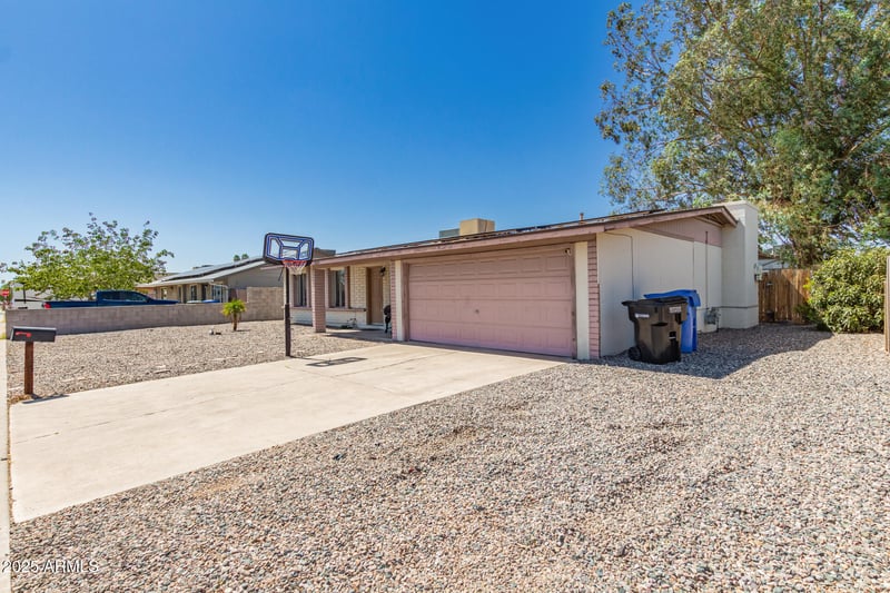 1634 Villa Rita Dr, Phoenix, AZ 85023