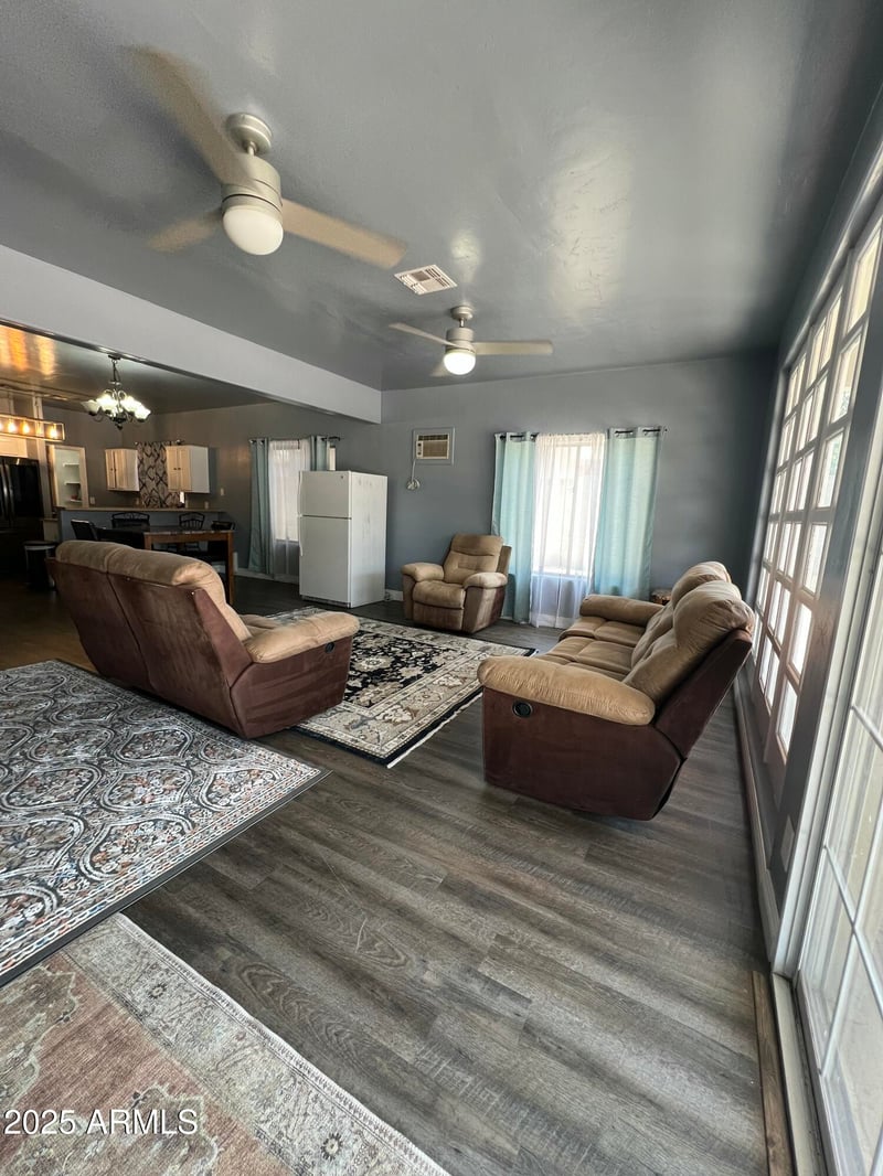 1635 Dunbar Dr, Phoenix, AZ 85041