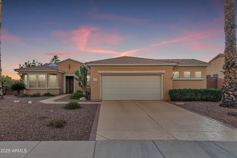 16355 Desert Lily Dr, Surprise, AZ 85387