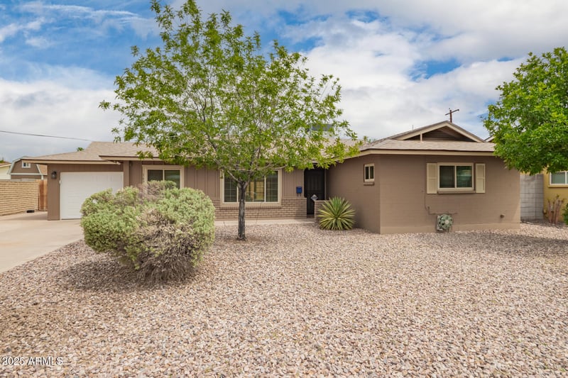 1636 Tuckey Ln, Phoenix, AZ 85015