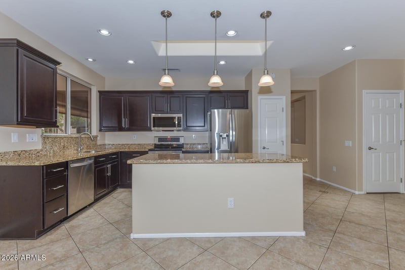 16361 Willow Creek Ln, Surprise, AZ 85374