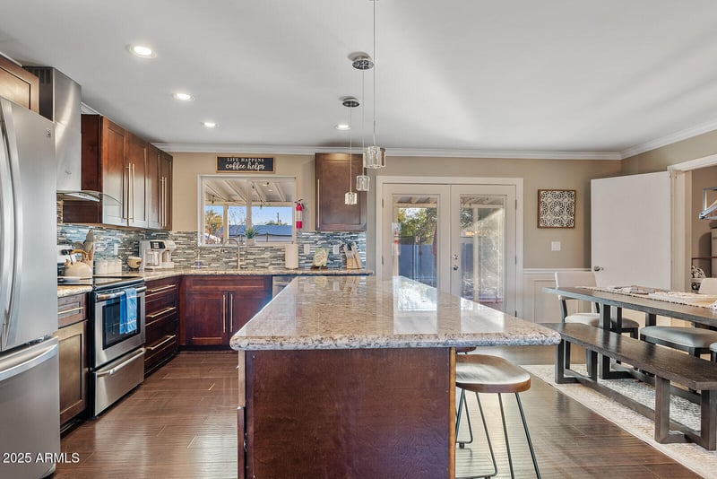 1637 Bridalwreath St, Tempe, AZ 85288