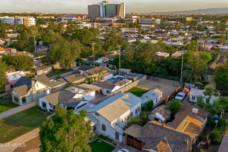 1637 Earll Dr, Phoenix, AZ 85016