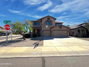 1637 Green Tree Dr, San Tan Valley, AZ 85144