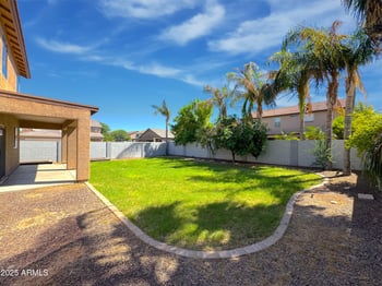 1637 Green Tree Dr, San Tan Valley, AZ 85144