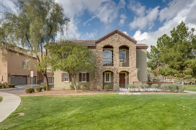 1638 E Canyon Creek Dr, Gilbert, AZ 85295