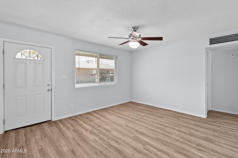 1638 Desert Cove Ave, Phoenix, AZ 85029