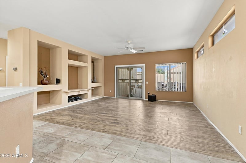 16386 W Crater Ln, Surprise, AZ 85374
