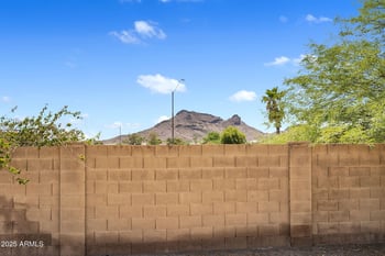 1639 Aire Libre Ave, Phoenix, AZ 85022