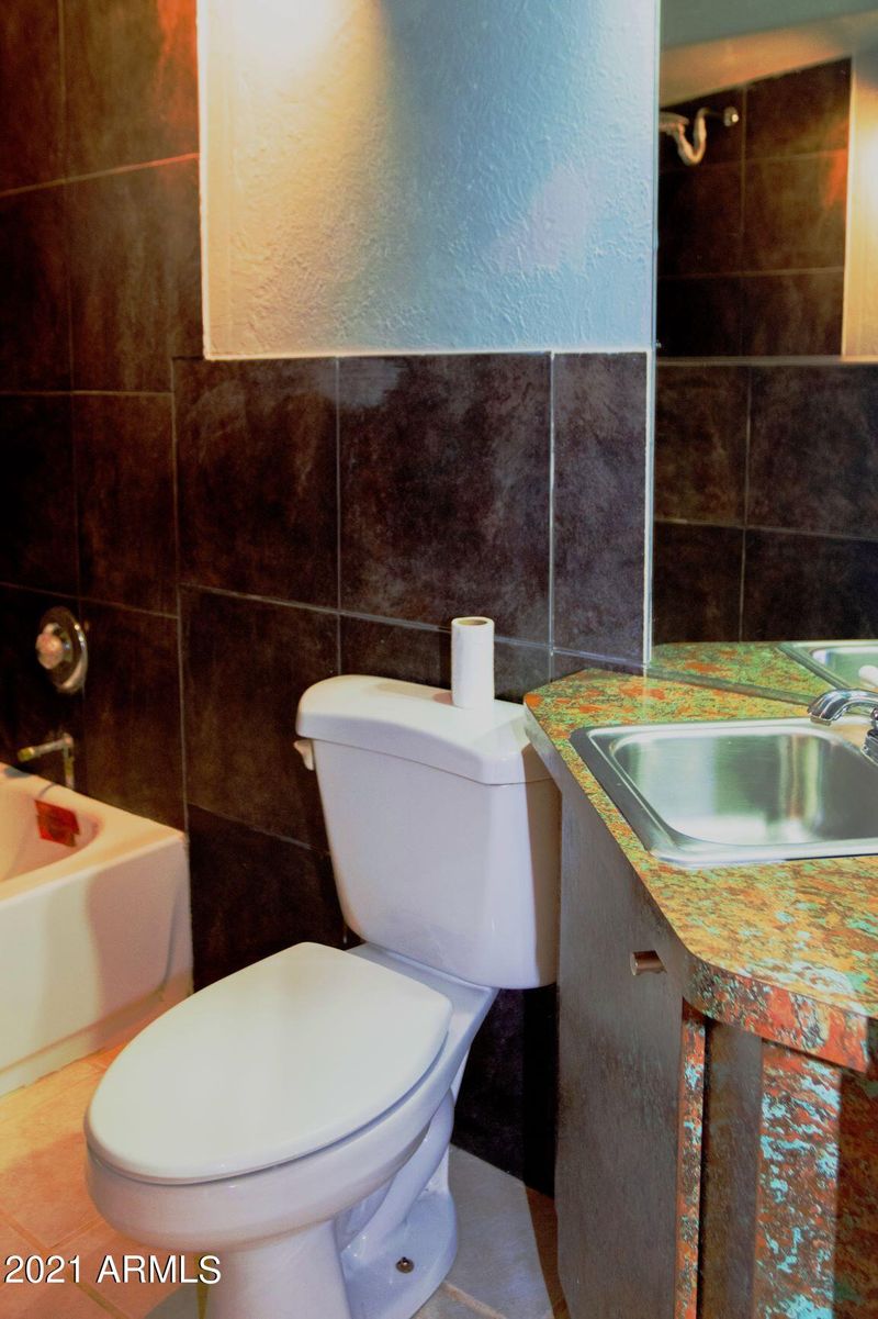 1639 E Kelton Ln, Phoenix, AZ 85022
