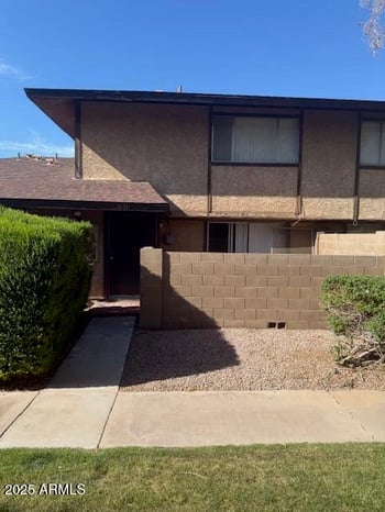 1639 Village Way, Tempe, AZ 85282