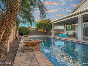 16398 N Oachs Dr, Surprise, AZ 85374