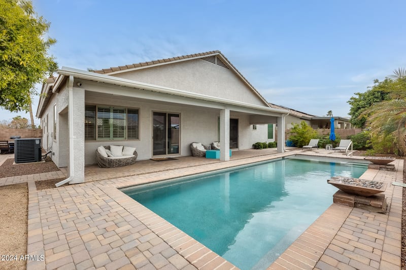 16398 Oachs Dr, Surprise, AZ 85374