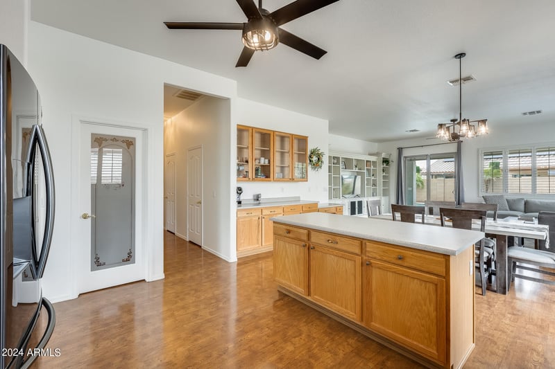 16398 Oachs Dr, Surprise, AZ 85374