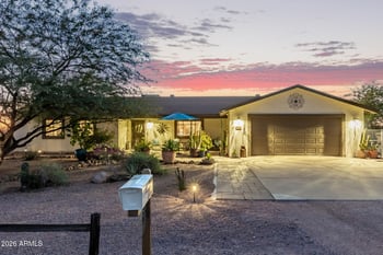 164 Sixshooter Rd, Apache Junction, AZ 85119