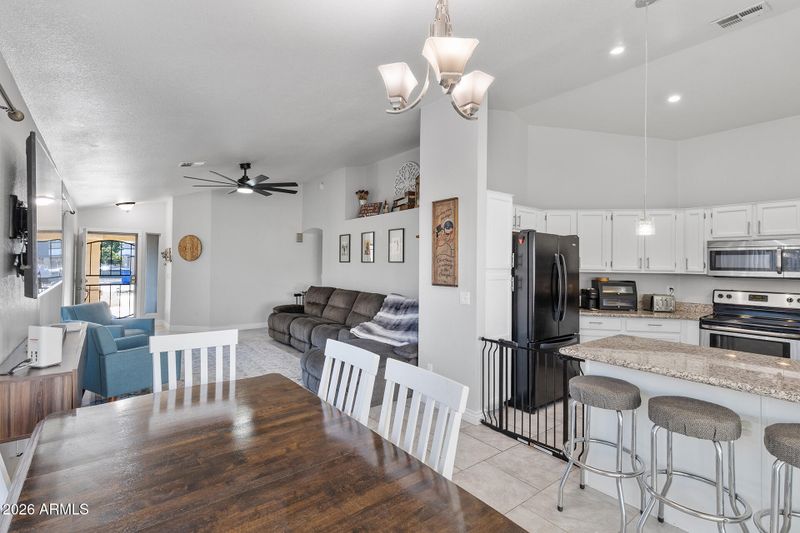 164 W Mohawk Dr, Phoenix, AZ 85027