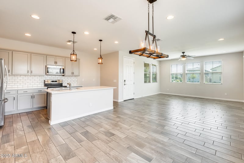 1640 82nd Pl, Mesa, AZ 85209