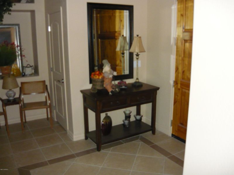1640 E Maddock Rd, Phoenix, AZ 85086