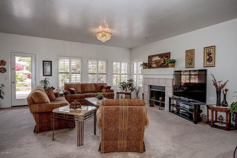 1640 E Monona Dr, Phoenix, AZ 85024