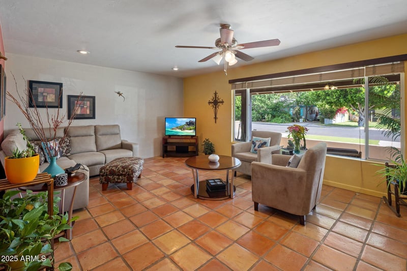 1640 Solano Dr, Phoenix, AZ 85016