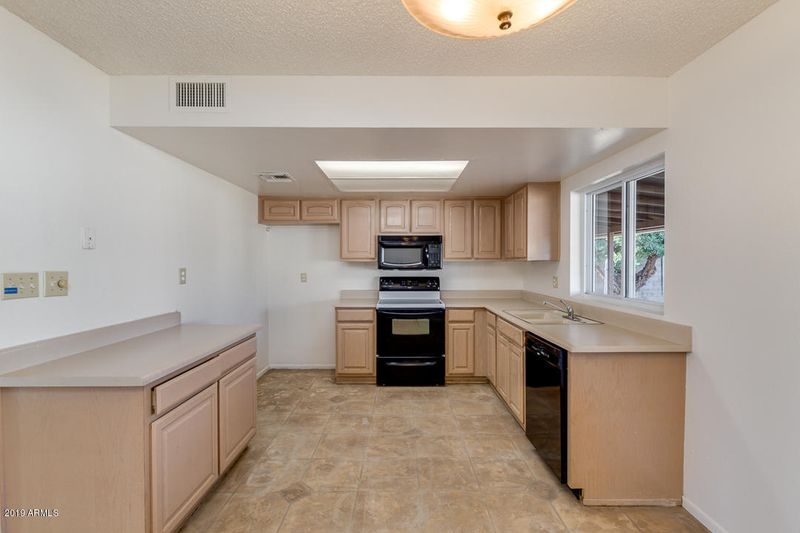 1640 W Libby St, Phoenix, AZ 85023