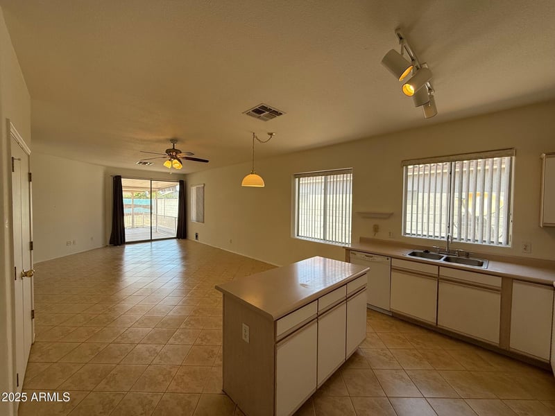 16400 Naegel Dr, Surprise, AZ 85374