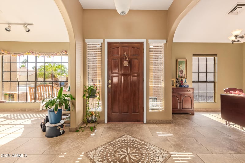 16402 39th St, Phoenix, AZ 85048