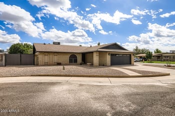 16405 49th Dr, Glendale, AZ 85306