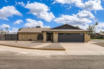 16405 49th Dr, Glendale, AZ 85306