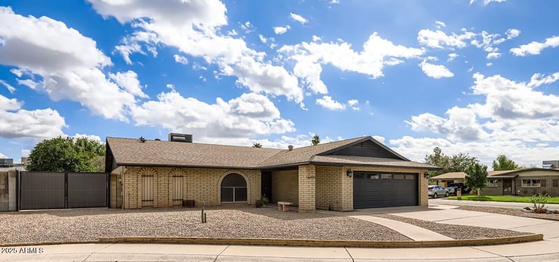 16405 49th Dr, Glendale, AZ 85306