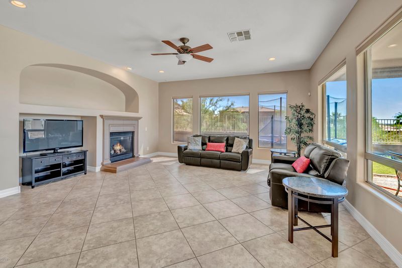 16405 S 29th Dr, Phoenix, AZ 85045