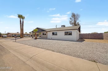 16406 50th Dr, Glendale, AZ 85306