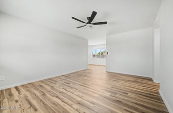 16406 50th Dr, Glendale, AZ 85306