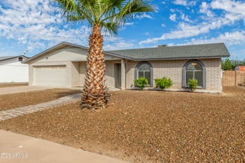 16409 49th Ave, Glendale, AZ 85306
