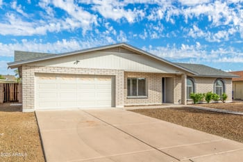 16409 49th Ave, Glendale, AZ 85306